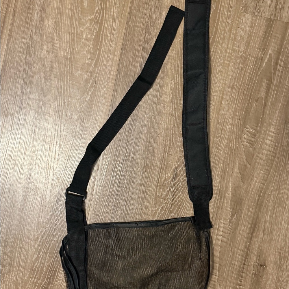 Black Mesh Men's Shoulder Sling
